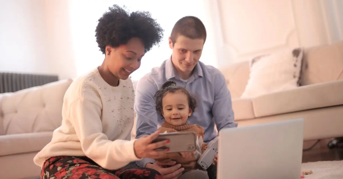 Top 10 Mobile Deals for Families in the UK