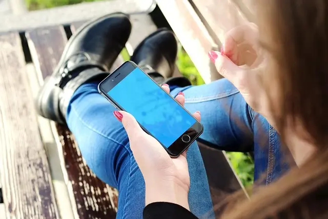 Les Meilleures Astuces pour Comparer les Offres Mobiles au UK