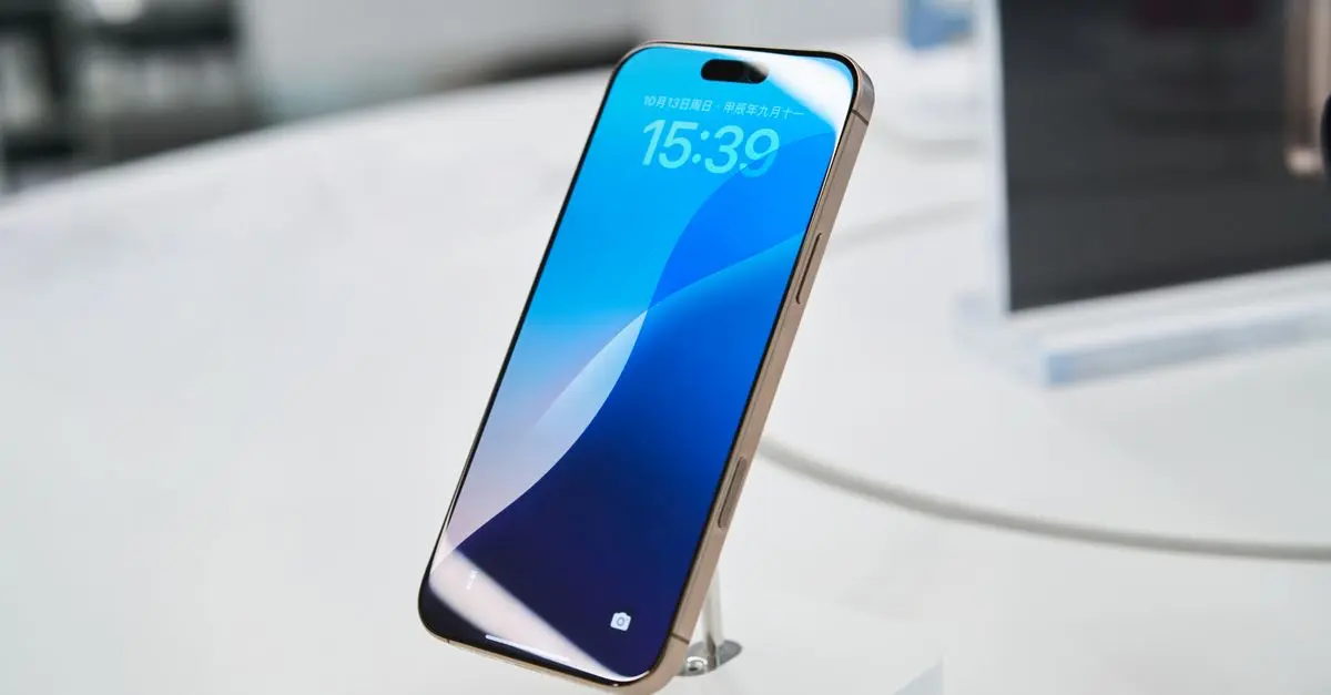Top 5 Strategies for Securing Affordable Mobile Deals in the UK