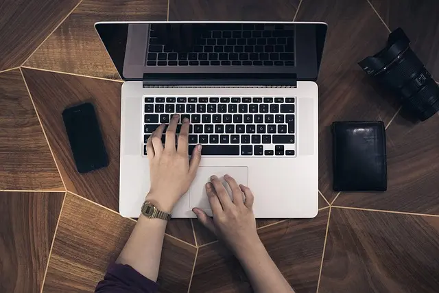 Comment comparer les meilleures offres de forfaits mobiles au Royaume-Uni